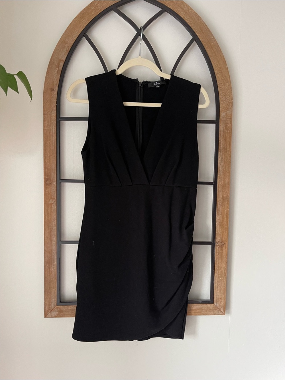 Lulu's Black Sleeveless V-Neck Mini Dress
